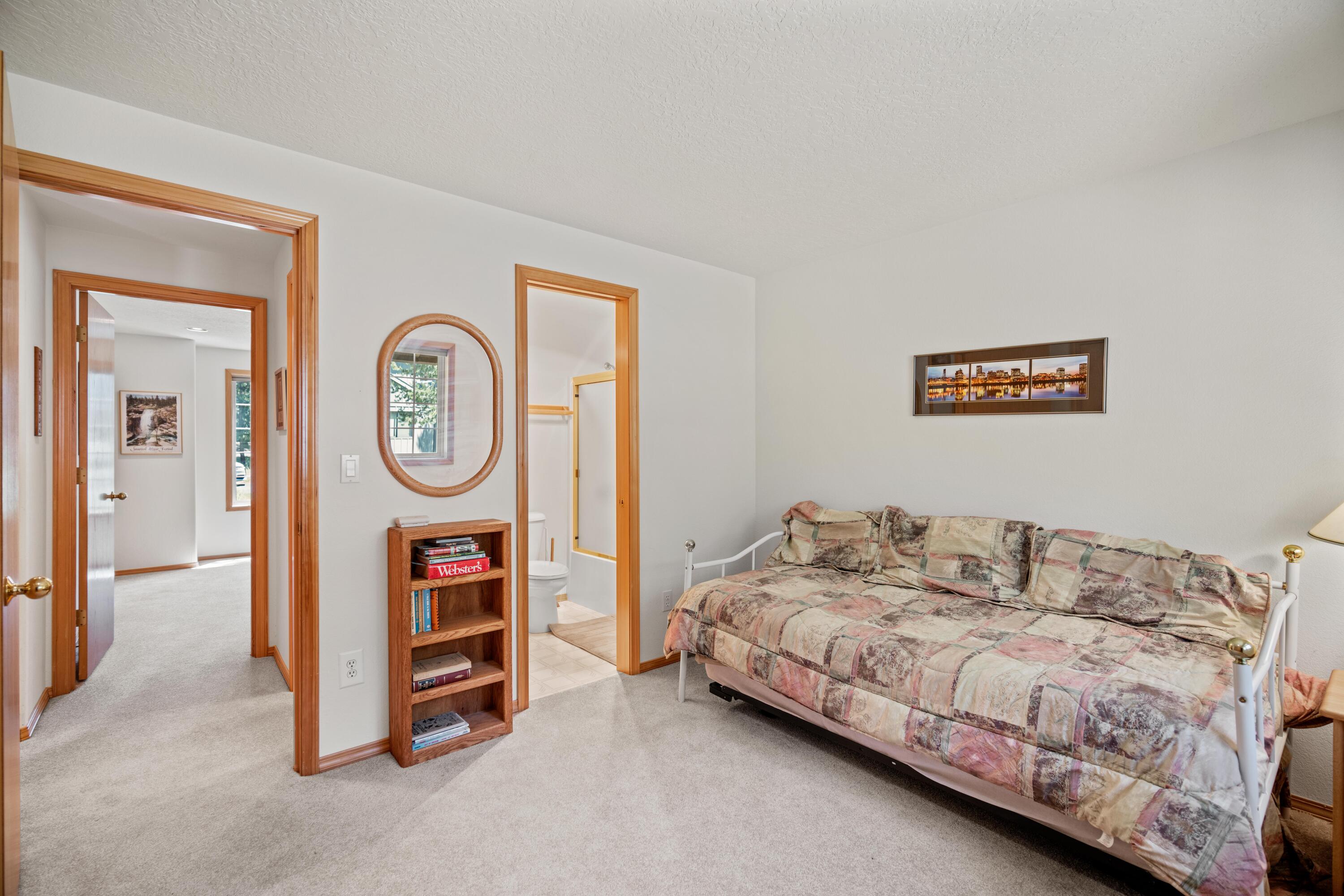 18142 Rager Mountain Lane, Unit 10 Sunriver, OR 97707 - Photo 20 of 25 18142 (10) Rager Mtn Ln, Sunriver