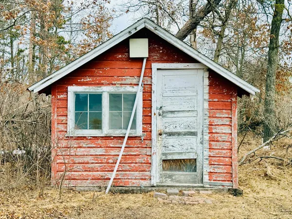 $169,000 | 515 Carr Lake Road Southeast, Bemidji, MN 56601