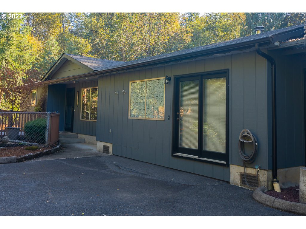 87694 Cedar Flat Road Springfield, OR 97478 - Photo 2 of 30 Gallery Image 2