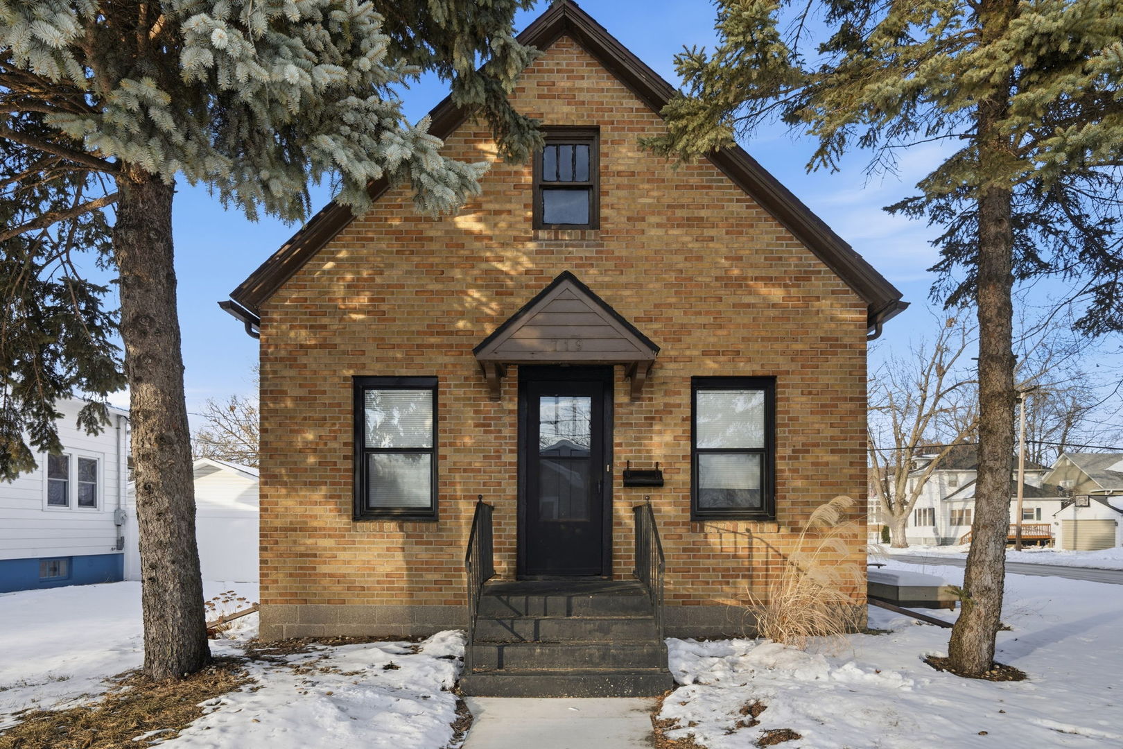 719 16th Avenue Fulton, IL 61252 - Photo 1 of 21