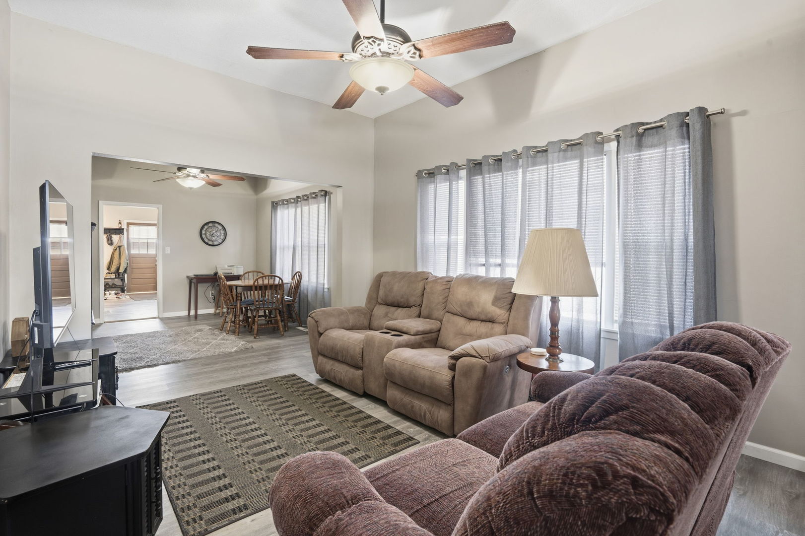 719 16th Avenue Fulton, IL 61252 - Photo 4 of 21