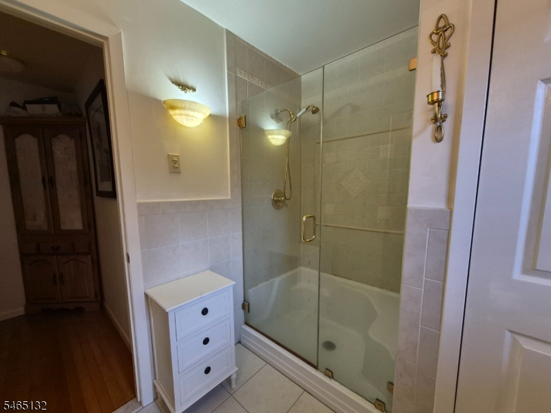 1261 Valley Road Wayne, NJ 07470 - Photo 14 of 15 Gallery Image 14