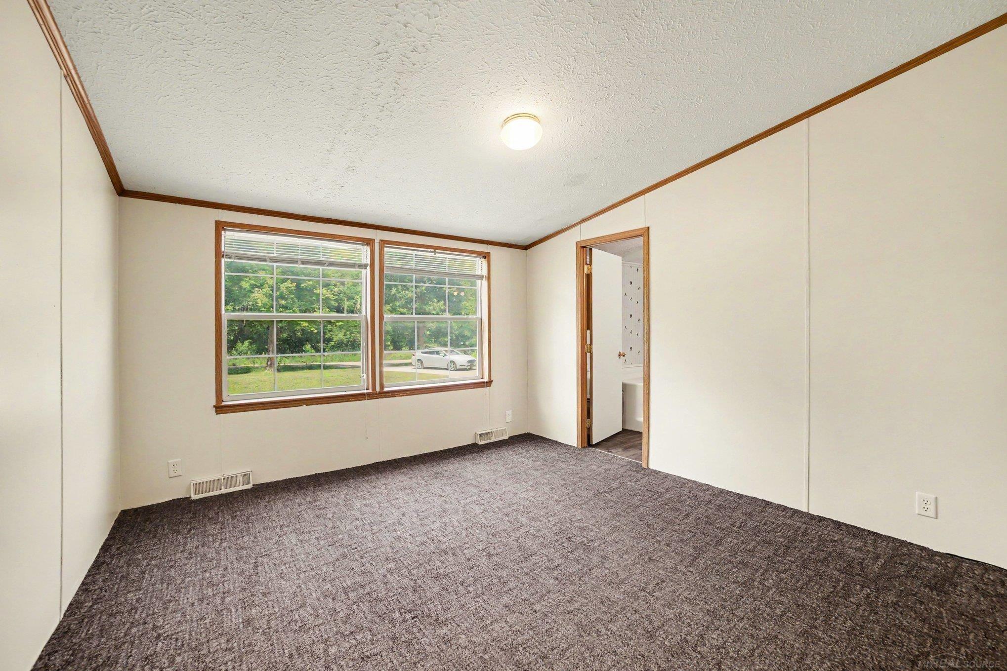1717 West Townline 16 Road Pinconning, MI 48650 - Photo 11 of 27 50213801-c557ff5c-fa0e-4b90-adb3-a779e103c66c.JPG