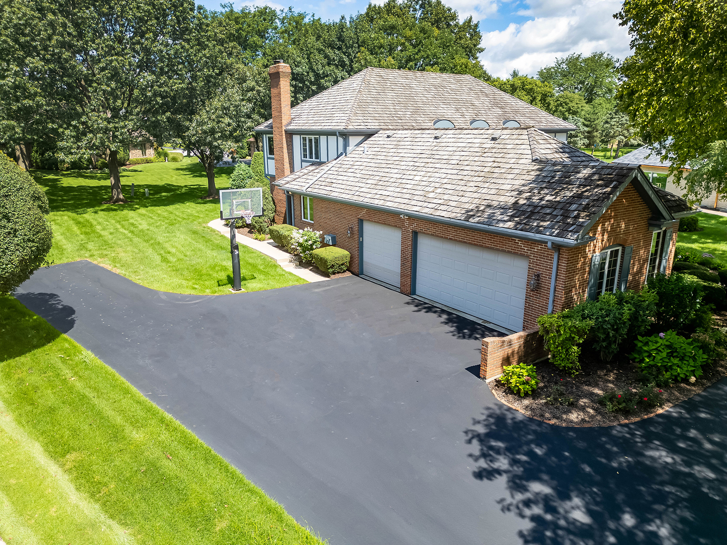 5 Regent Court Burr Ridge, IL 60527 - Photo 37 of 48 Gallery Image 37