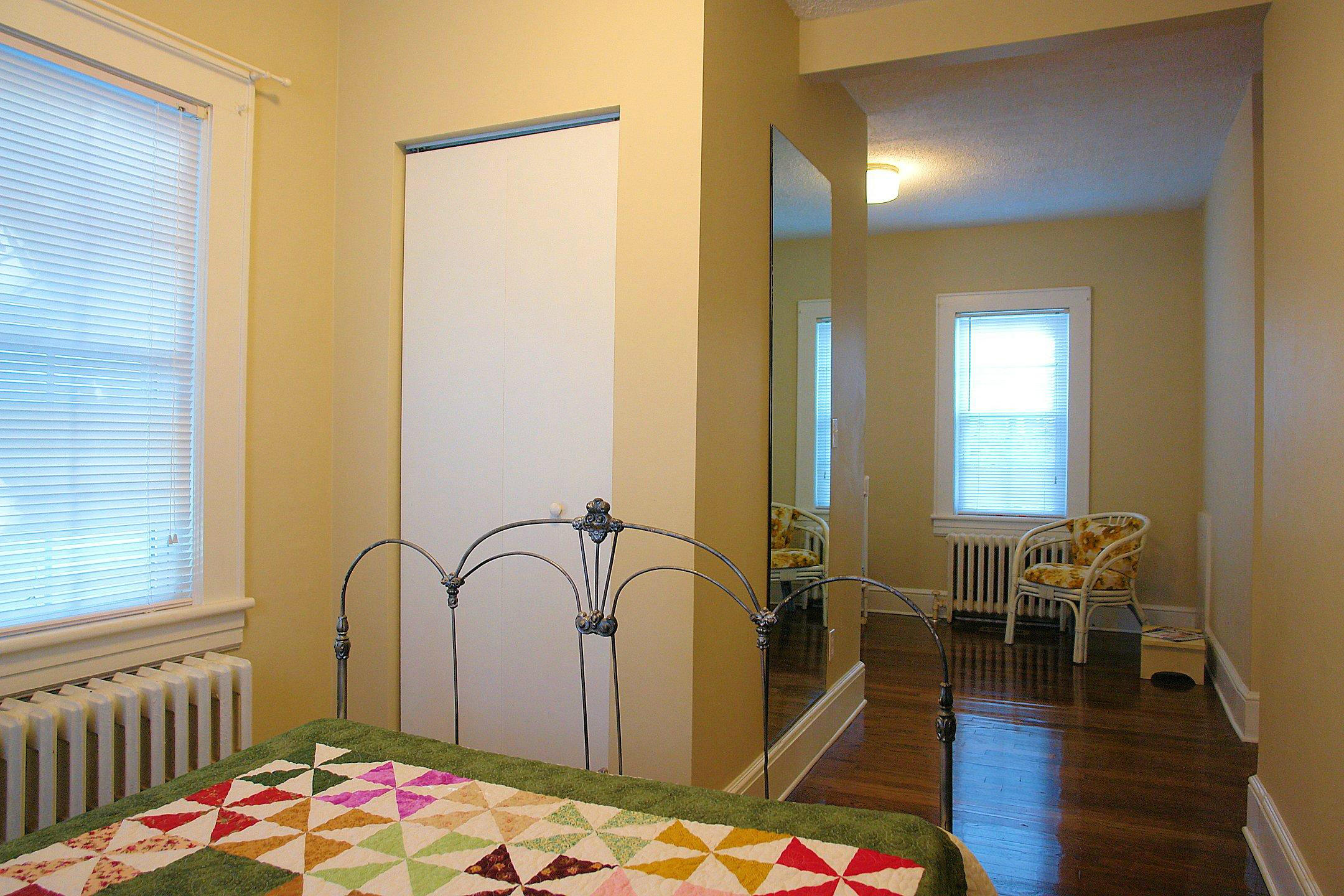 2525 Tillett Road Southwest Roanoke, VA 24015 - Photo 14 of 31 Master Bedroom