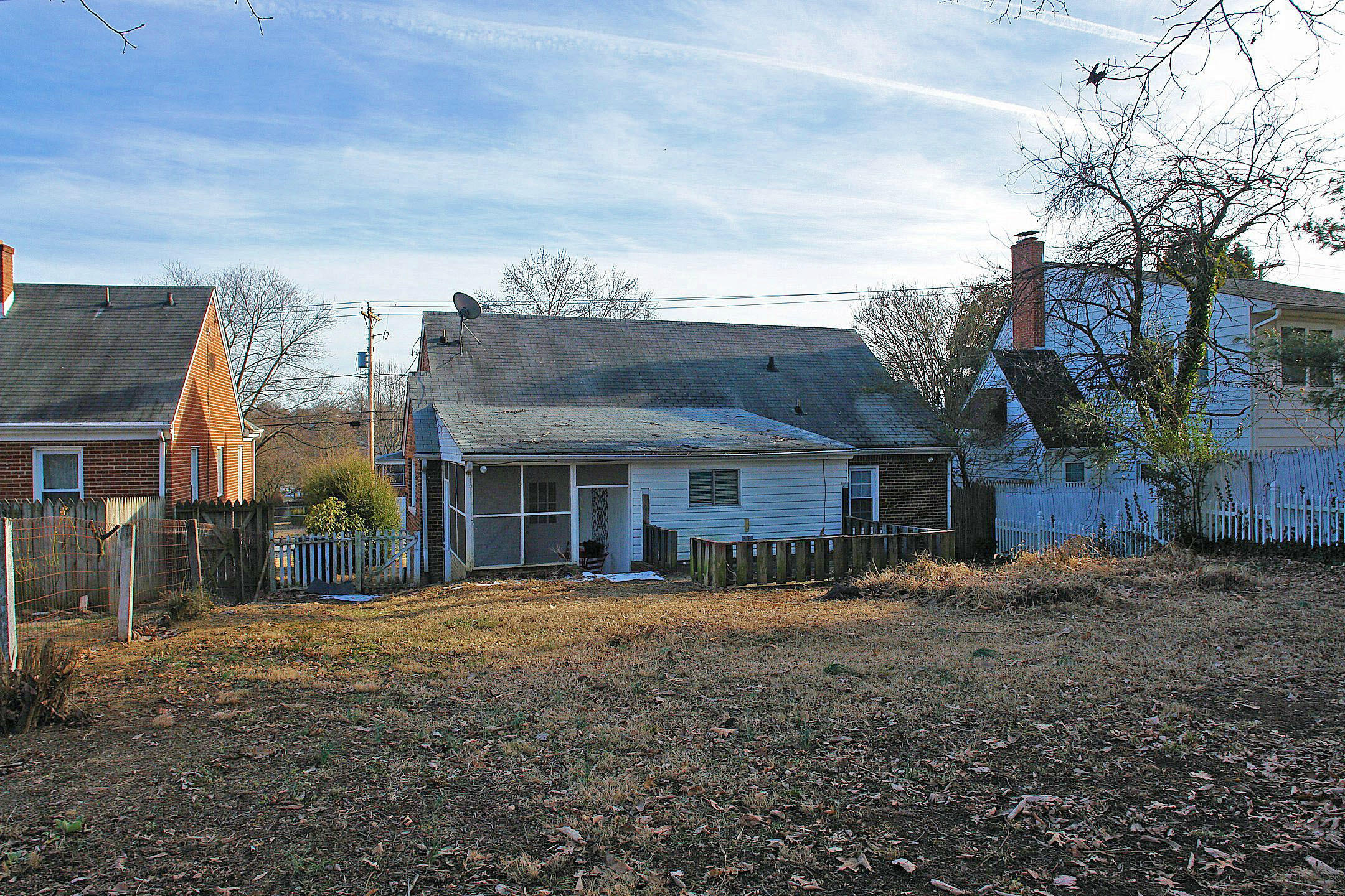 2525 Tillett Road Southwest Roanoke, VA 24015 - Photo 29 of 31 Back of home