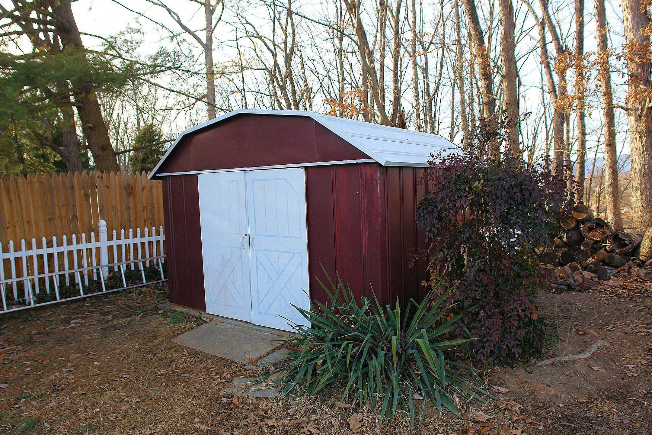 2525 Tillett Road Southwest Roanoke, VA 24015 - Photo 30 of 31 Storage Building