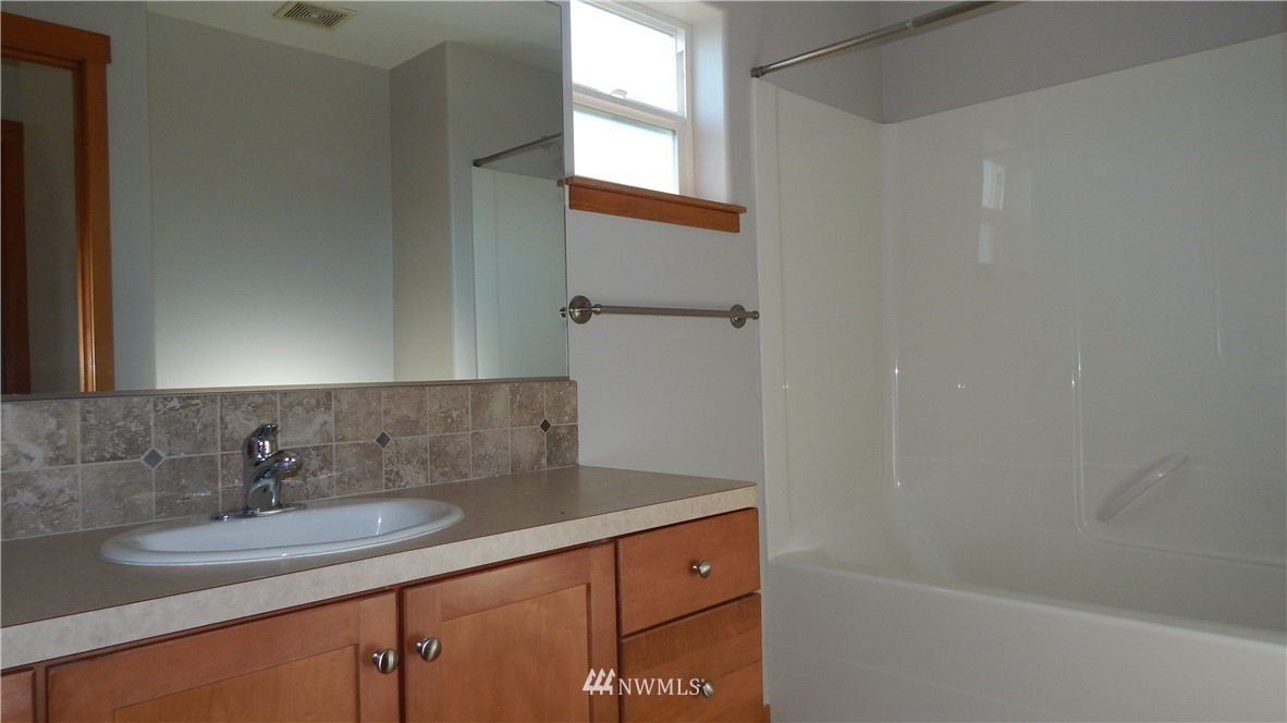 1125 North Waugh Road Mount Vernon, WA 98273 - Photo 23 of 24 Gallery Image 23