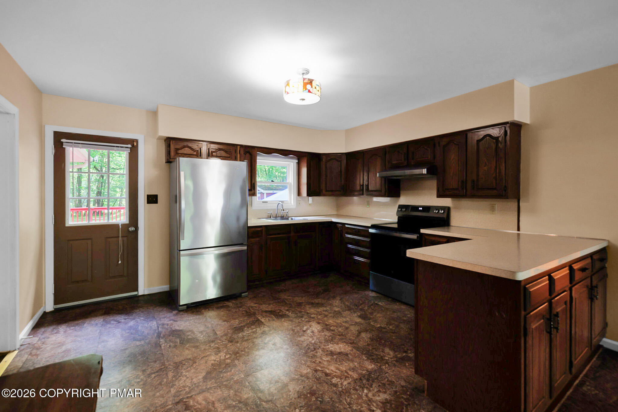256 Sundance Road Effort, PA 18330 - Photo 61 of 82 Kitchen