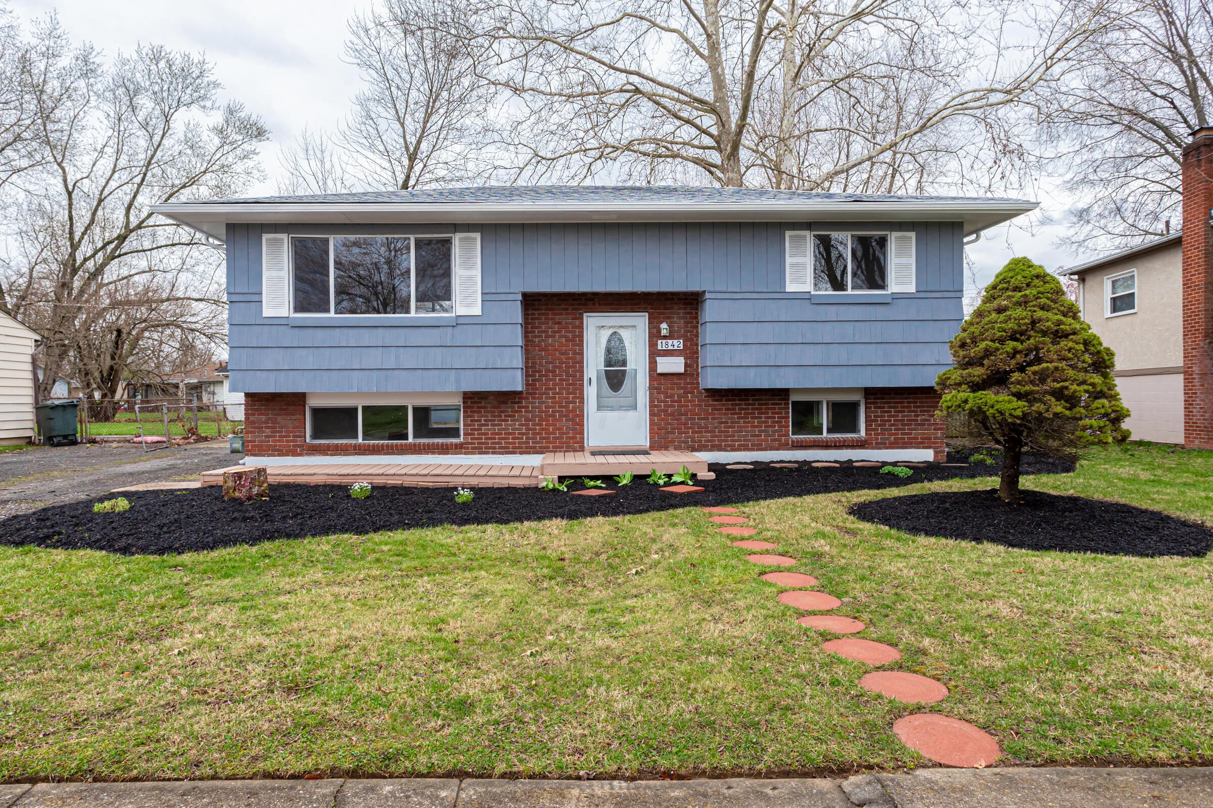 1842 Orlando Road Columbus, OH 43232 - Photo 1 of 61 Gallery Image 1