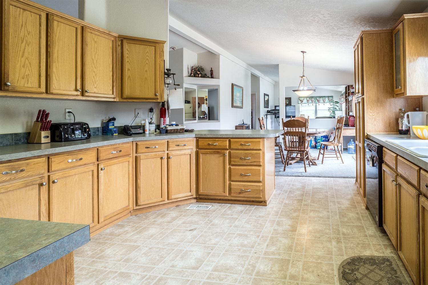 11330 Blackwell Road Central Point, OR 97502 - Photo 17 of 27 Additional Photo