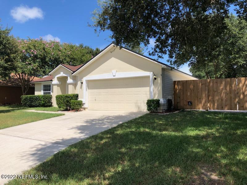 12179 Captiva Bluff Road Jacksonville, FL 32226 - Photo 3 of 46 IMG_7757
