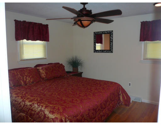 463 Douglas Road Lowell, MA 01852 - Photo 11 of 17 Gallery Image 11