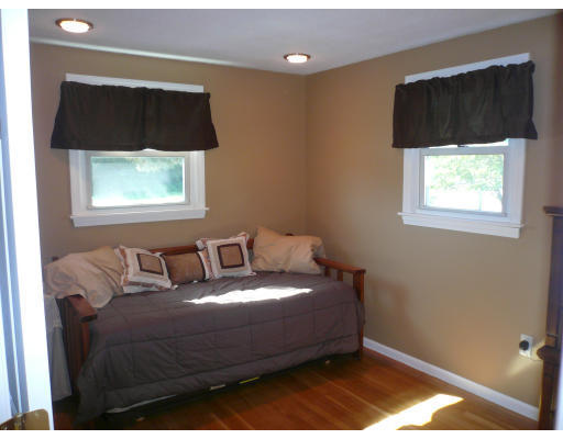 463 Douglas Road Lowell, MA 01852 - Photo 15 of 17 Gallery Image 15