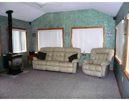 463 Douglas Road Lowell, MA 01852 - Photo 6 of 17 Gallery Image 6