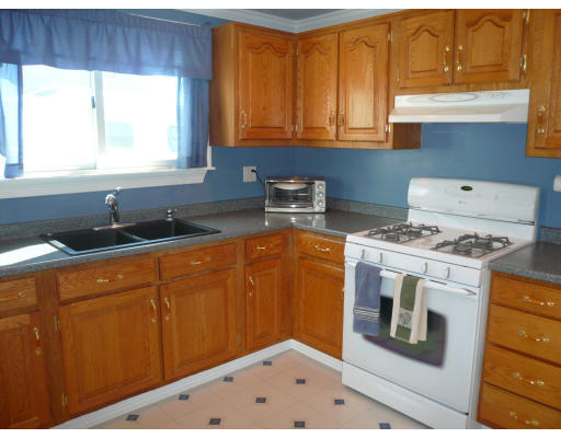 463 Douglas Road Lowell, MA 01852 - Photo 8 of 17 Gallery Image 8