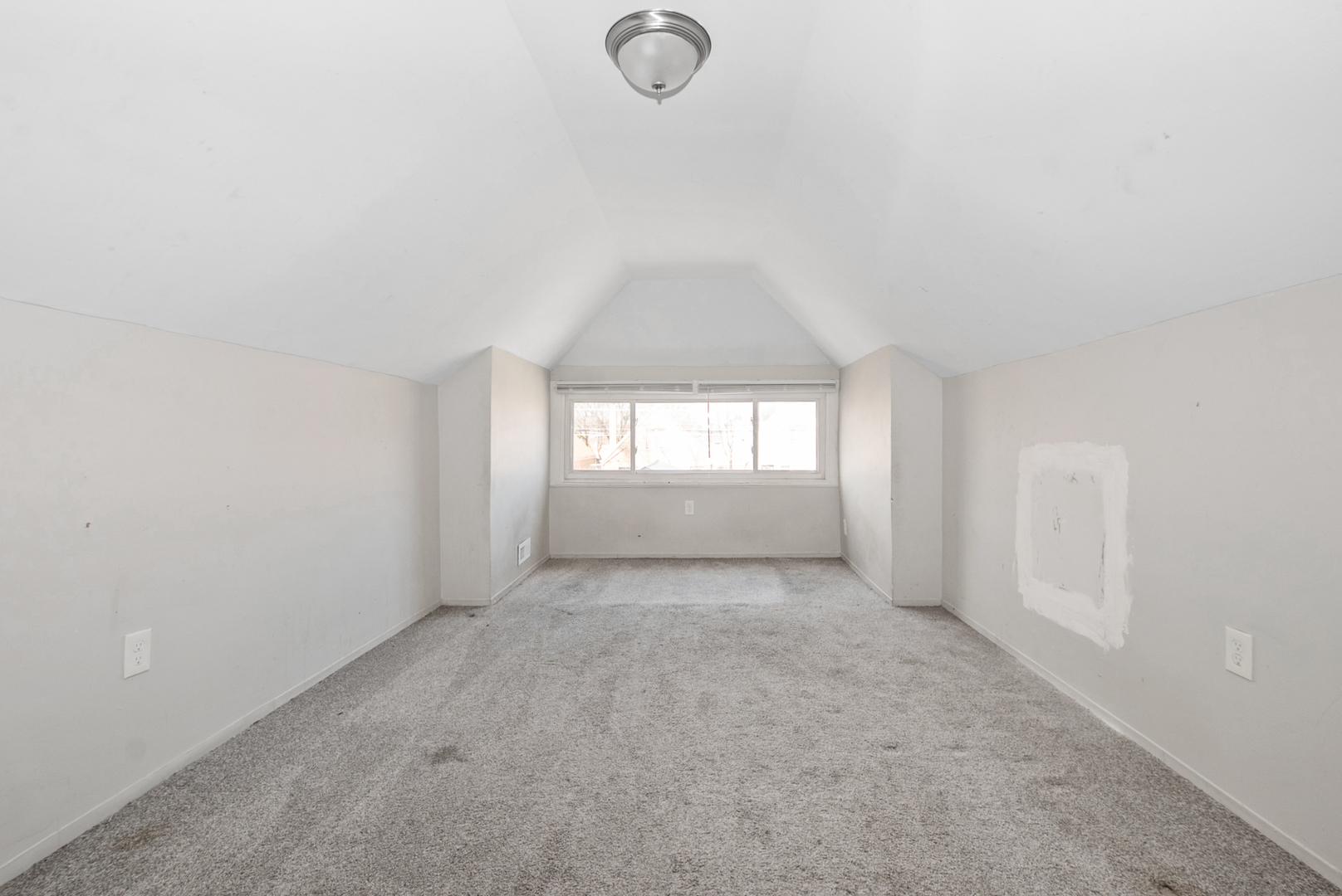 1040 West 92nd Place Chicago, IL 60620 - Photo 15 of 19 an empty room with windows and closet