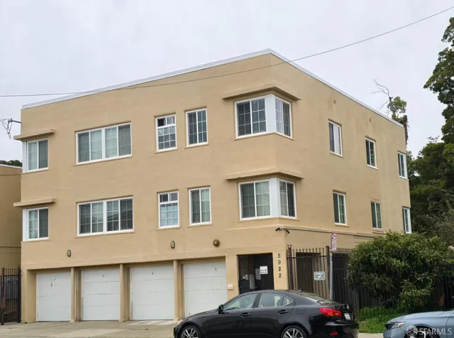 $1,395,000 | 5922 Camden Street, Oakland, CA 94605