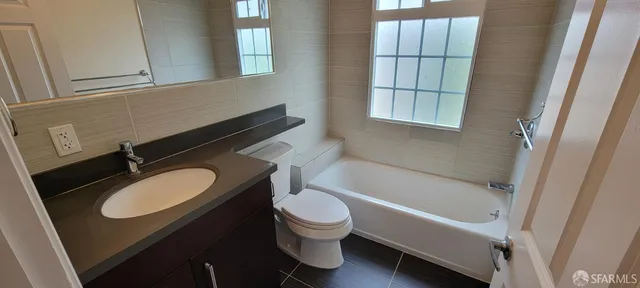 $1,395,000 | 5922 Camden Street, Oakland, CA 94605