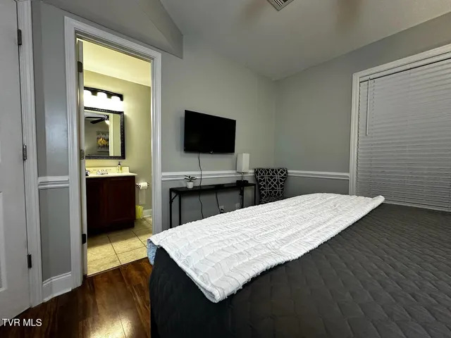 $2,300 | 169 East Grande Avenue, Unit 100, Johnson City, TN 37601