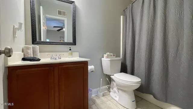 $2,300 | 169 East Grande Avenue, Unit 100, Johnson City, TN 37601