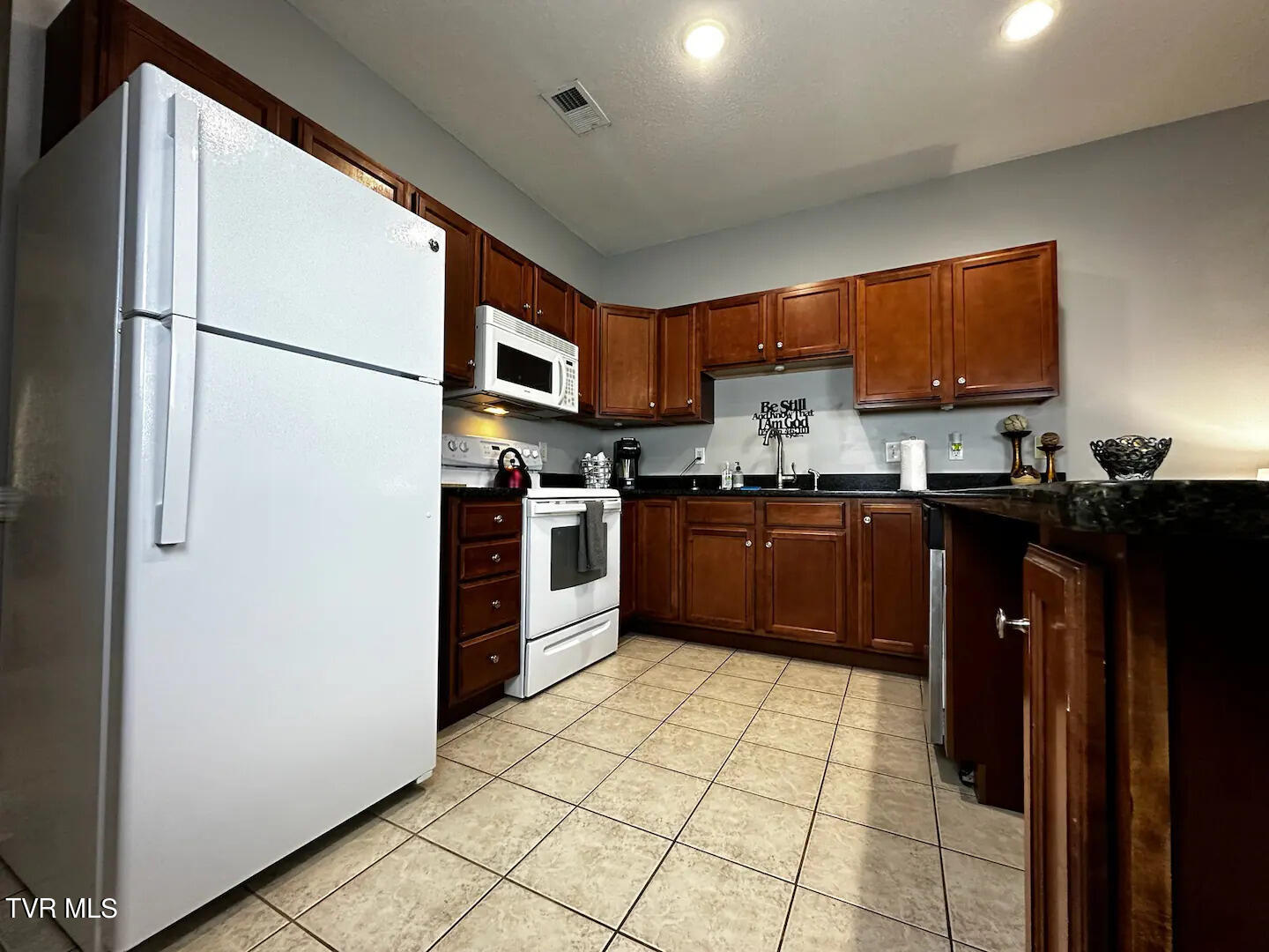 169 East Grande Avenue, Unit 100 Johnson City, TN 37601 - Photo 17 of 31 14