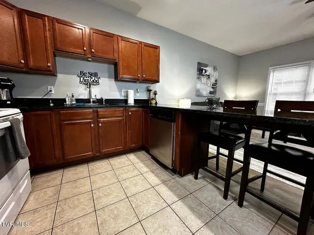 $2,300 | 169 East Grande Avenue, Unit 100, Johnson City, TN 37601
