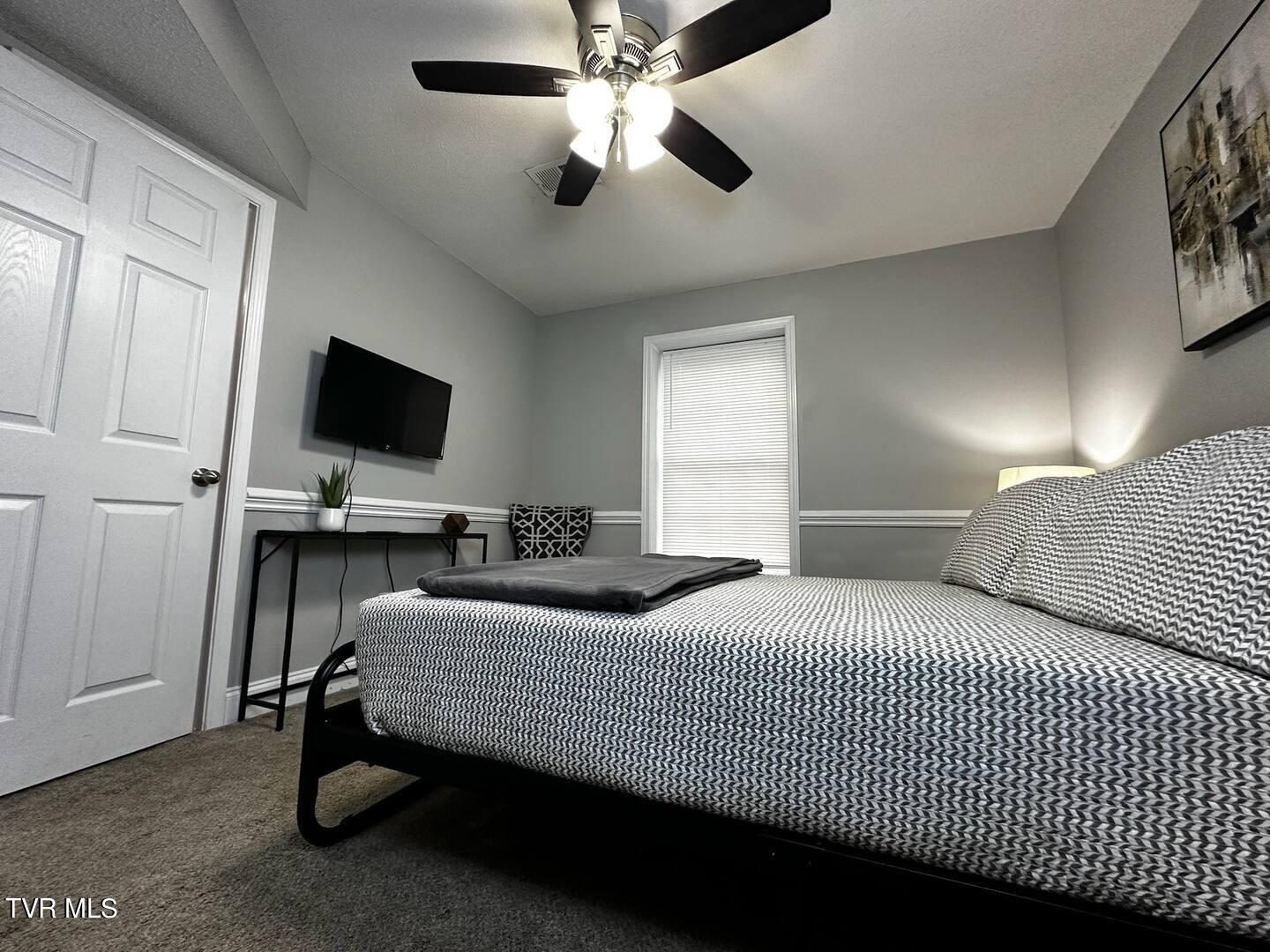 169 East Grande Avenue, Unit 100 Johnson City, TN 37601 - Photo 24 of 31 21