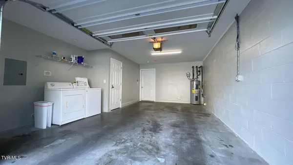 $2,500 | 169 East Grande Avenue, Unit 100, Johnson City, TN 37601