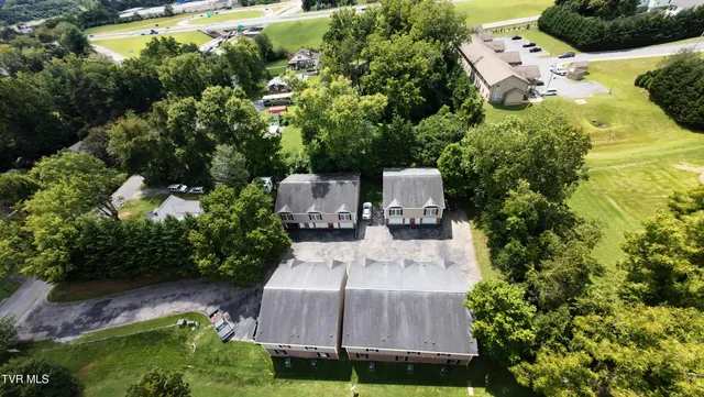 $2,300 | 169 East Grande Avenue, Unit 100, Johnson City, TN 37601