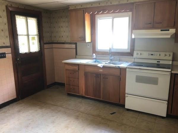 366 State Road Templeton, MA 01436 - Photo 8 of 15