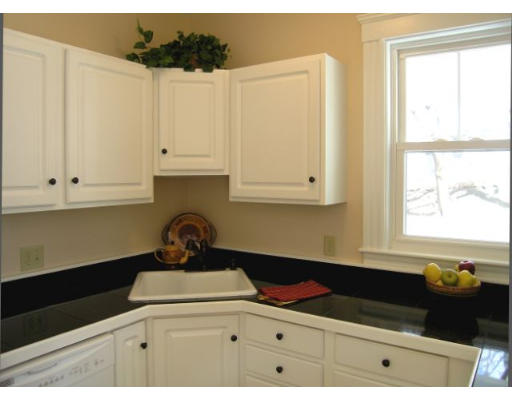 127 Fairhaven Road Worcester, MA 01606 - Photo 10 of 27 Gallery Image 10