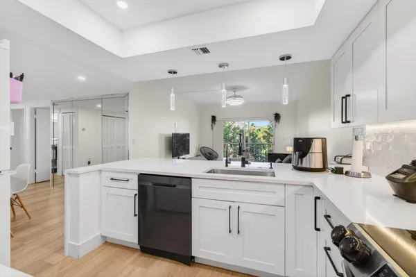$2,500 | 50 Southwest 3rd Avenue, Unit 311, Boca Raton, FL 33432