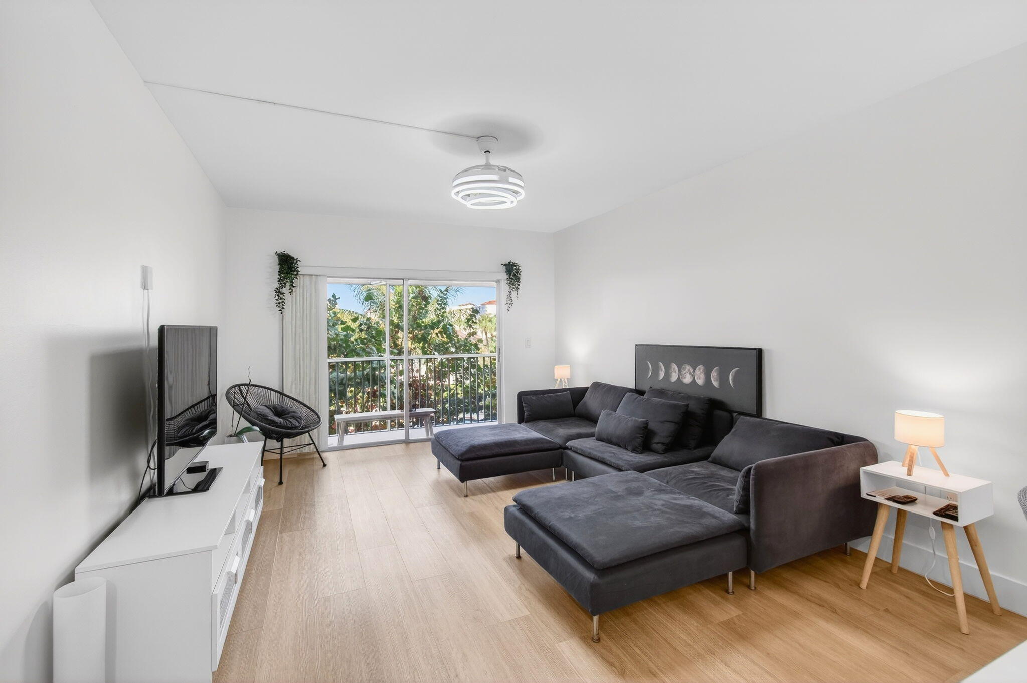 50 Southwest 3rd Avenue, Unit 311 Boca Raton, FL 33432 - Photo 5 of 65 Living room