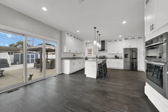 $654,900 | 4823 West 106th Street, Oak Lawn, IL 60453