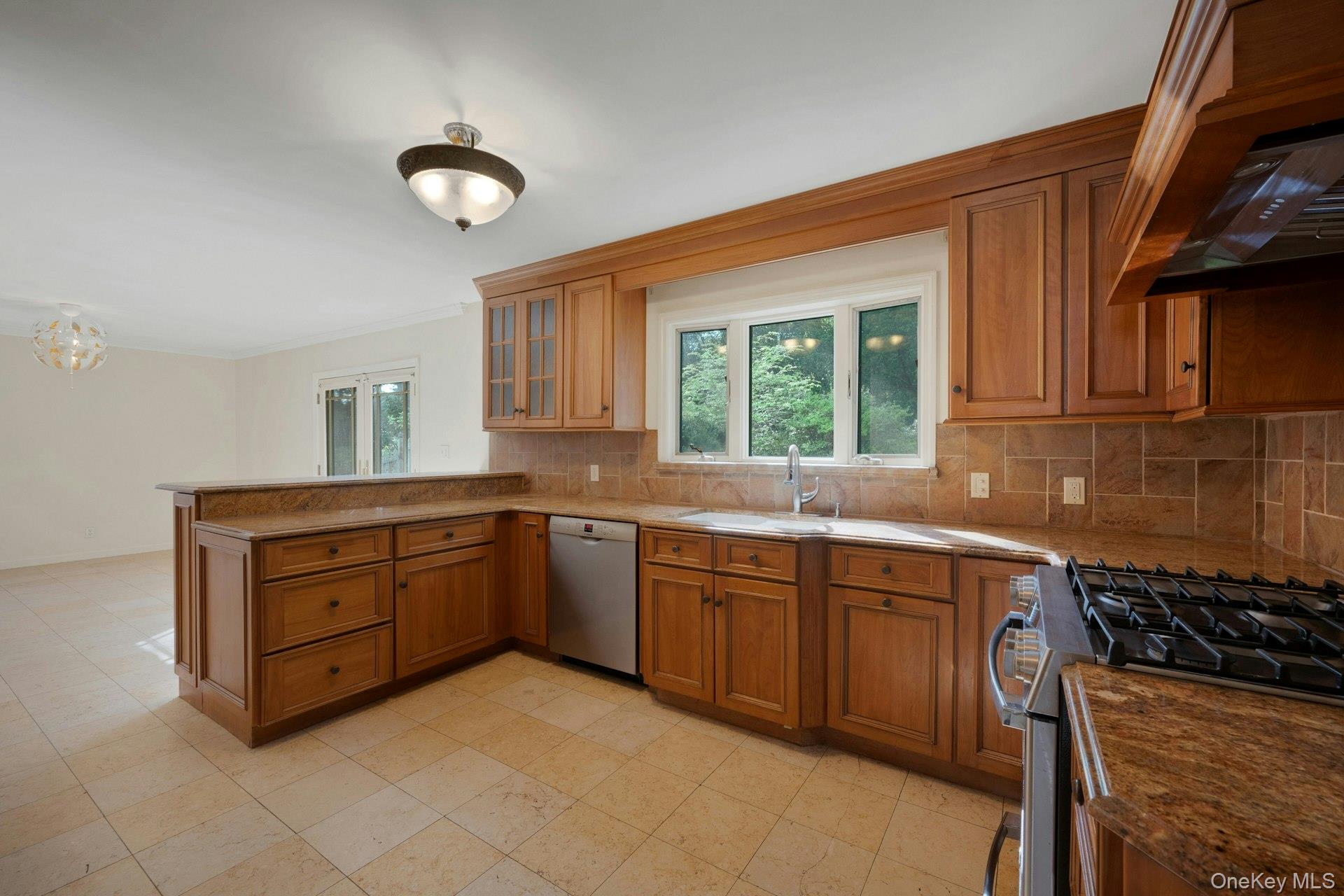 20 Springdale Road Scarsdale, NY 10583 - Photo 12 of 42 Gallery Image 12