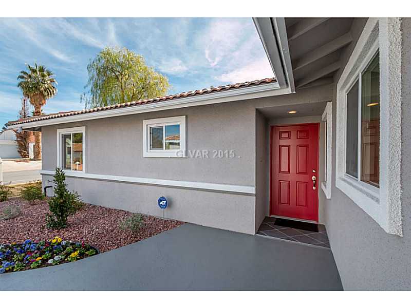633 East Fairway Road Henderson, NV 89015 - Photo 2 of 35 Property Photo. Front Door Entrance.