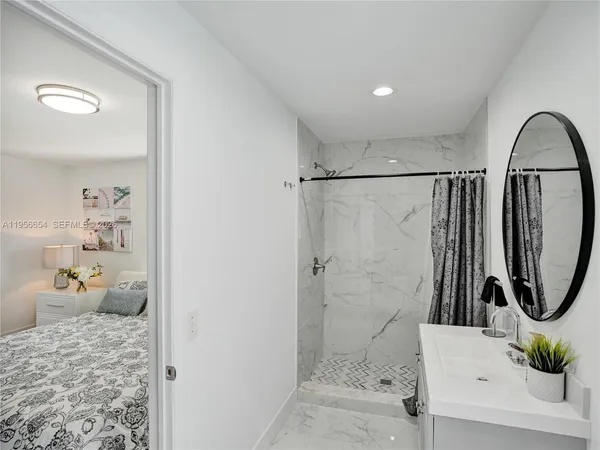 $2,399,900 | 11824 Green Oak Drive, Davie, FL 33330