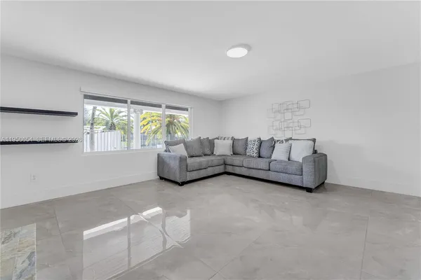 $2,399,900 | 11824 Green Oak Drive, Davie, FL 33330