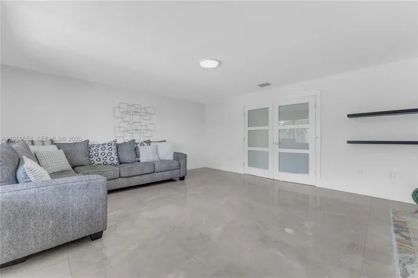 $2,399,900 | 11824 Green Oak Drive, Davie, FL 33330