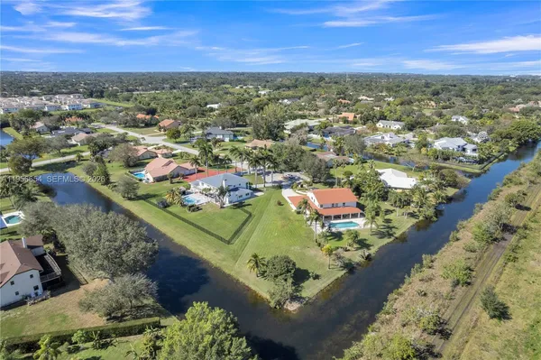 $2,399,900 | 11824 Green Oak Drive, Davie, FL 33330