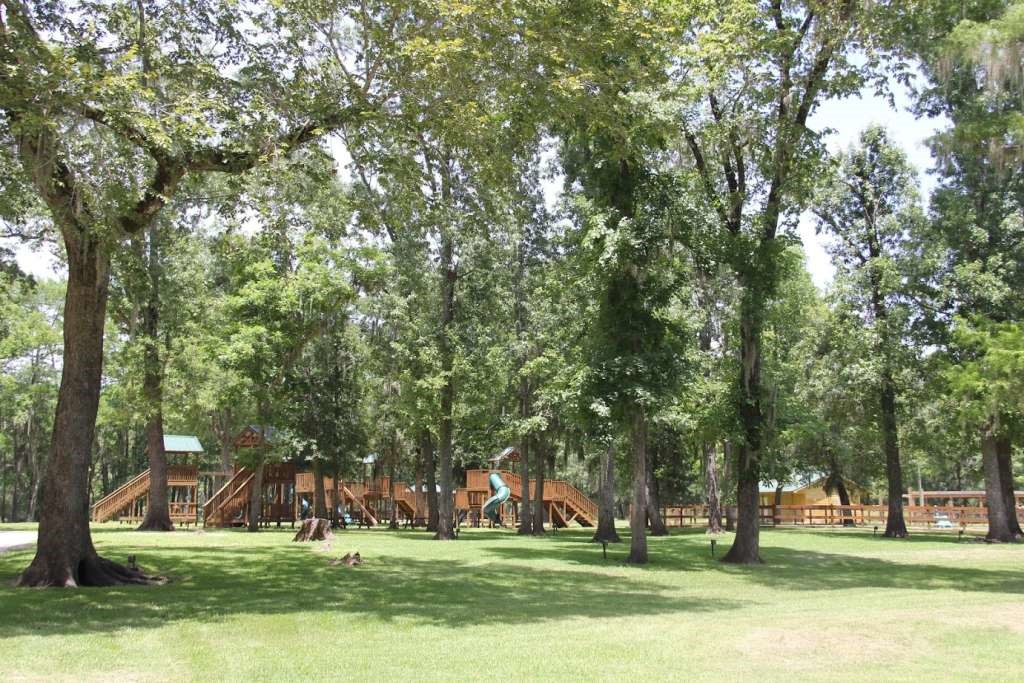 62 Laurel Court Cleveland, TX 77327 - Photo 20 of 28 a view of a volley ball court