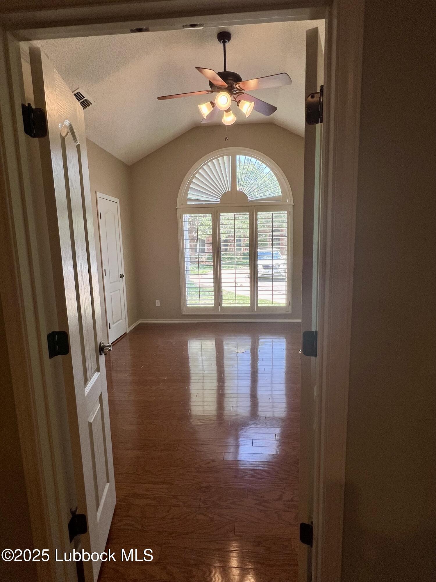 9802 Toledo Avenue Lubbock, TX 79424 - Photo 33 of 64 3rd bedroom 2, 2 29 30 PM
