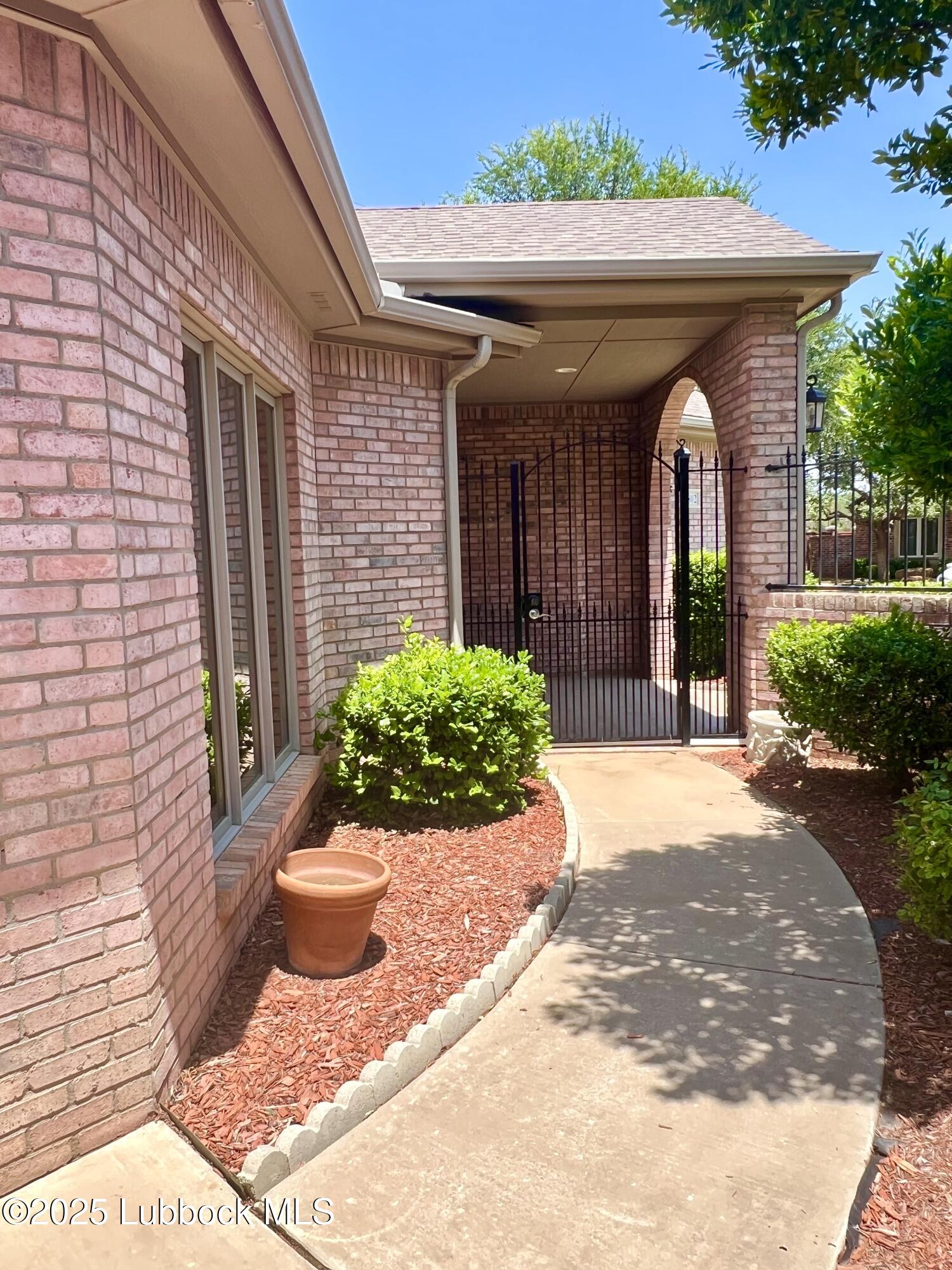 9802 Toledo Avenue Lubbock, TX 79424 - Photo 39 of 64 Backyard 3, 1 58 33 PM