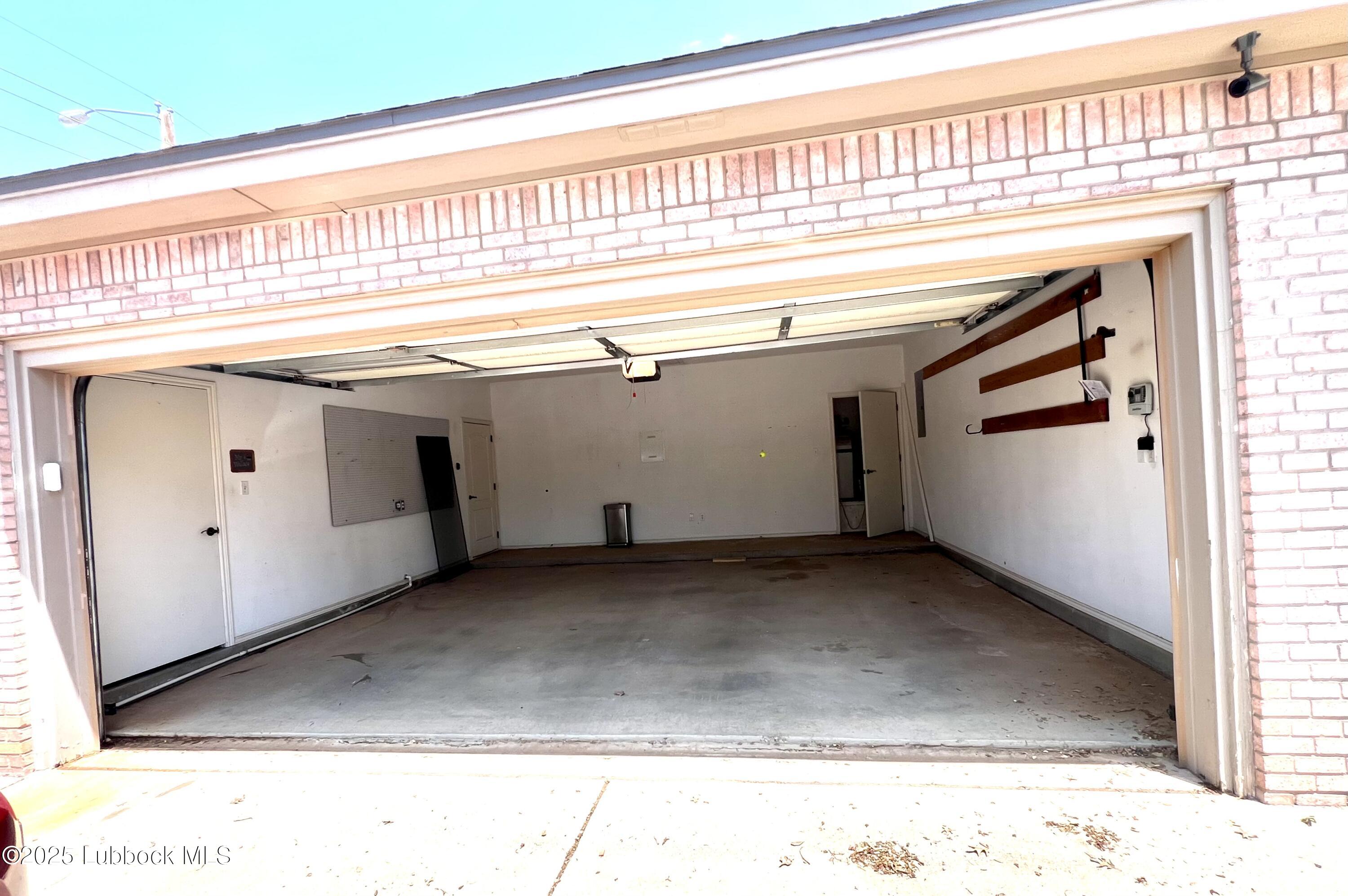 9802 Toledo Avenue Lubbock, TX 79424 - Photo 43 of 64 a view of a garage