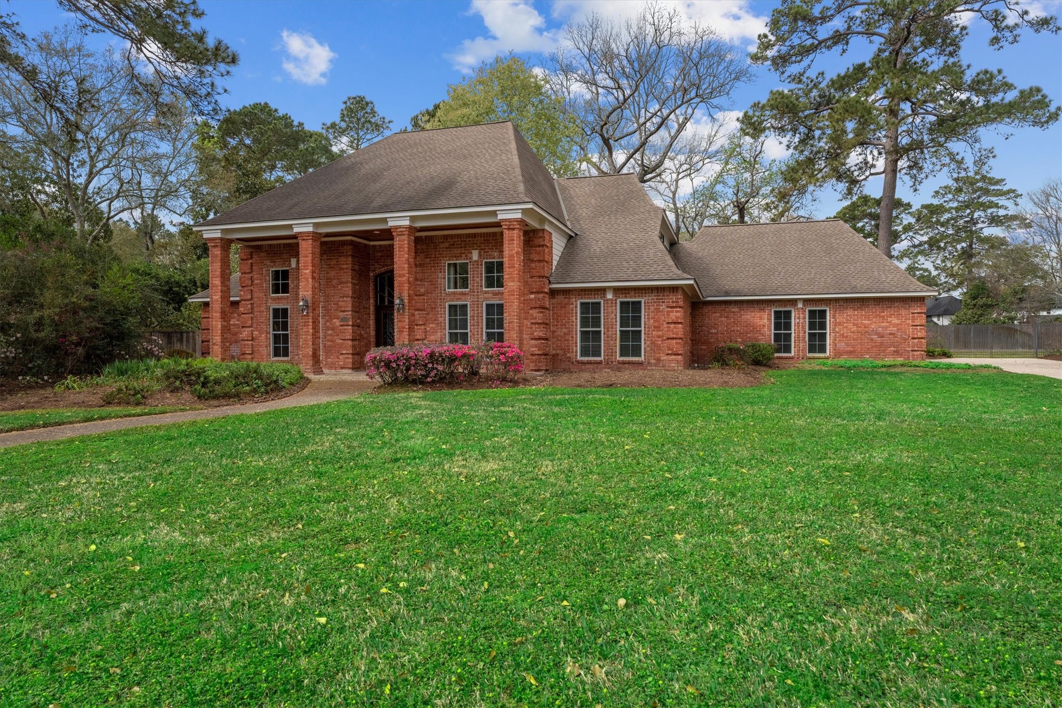 5603 Rushing River Drive Houston, TX 77345 - Photo 3 of 43