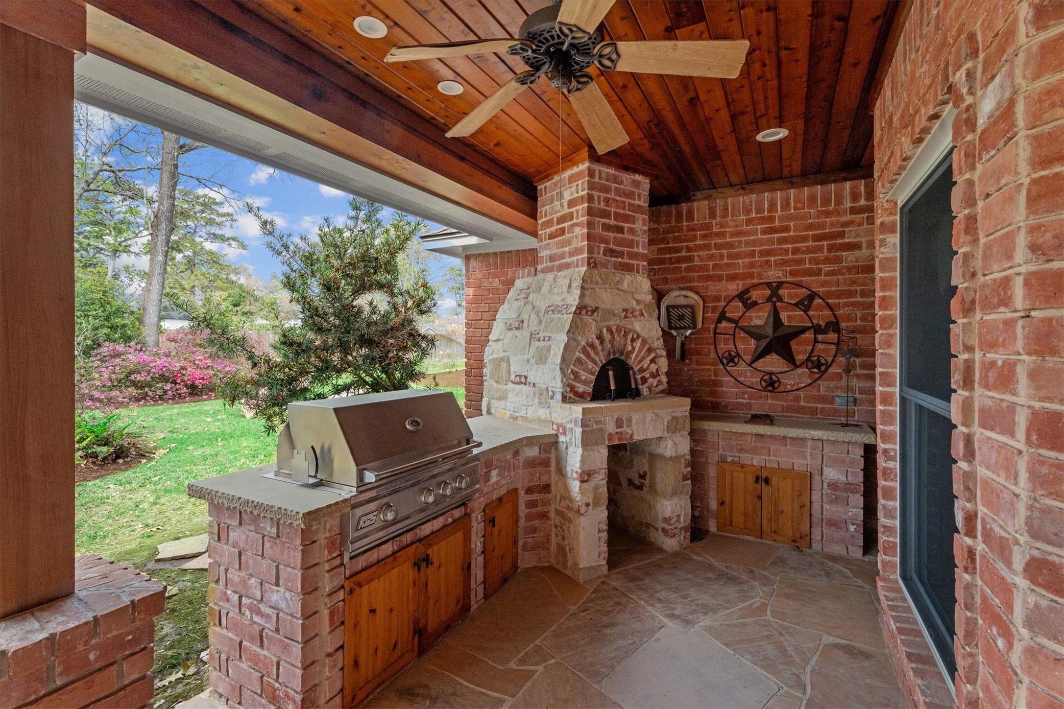 5603 Rushing River Drive Houston, TX 77345 - Photo 10 of 43