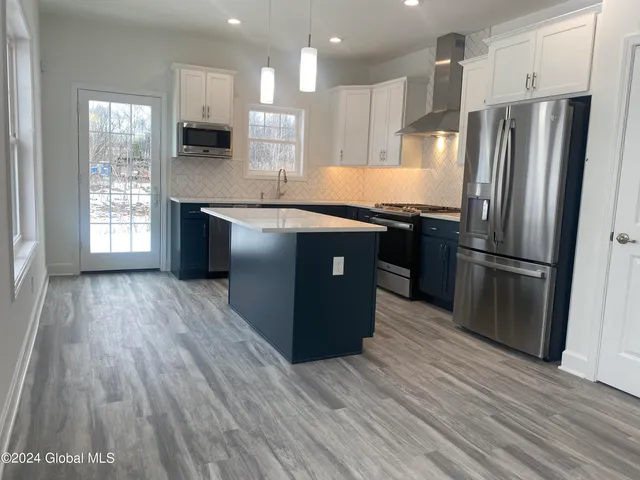 $499,400 | 50 Priddle Lane, Latham, NY 12110