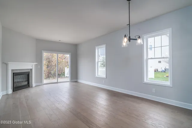 $499,400 | 50 Priddle Lane, Latham, NY 12110