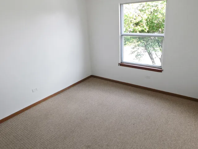 $210,000 | 546 North Deer Run Drive, Unit 546, Palatine, IL 60067